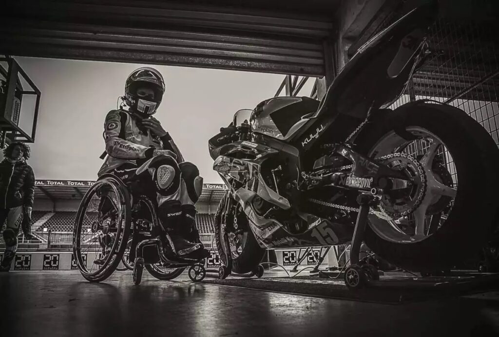 ULLA KULJA – THE FAST FINN – MOTORCYCLE RACING WITH THE WHEELCHAIR